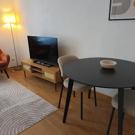 At Famous Storchengasse - Stork 44