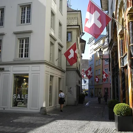 At Famous Storchengasse - Stork 44 *